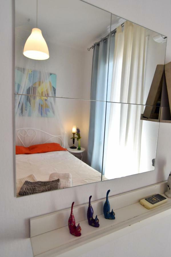 Ferienwohnung Artist'S Lovely Nest Under The Shadow Of The Parthenon Athen Exterior foto